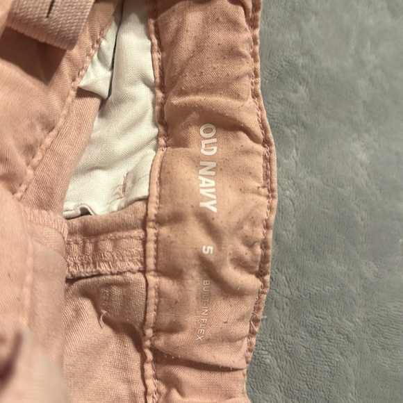 Old Navy chino shorts - Picture 3 of 3